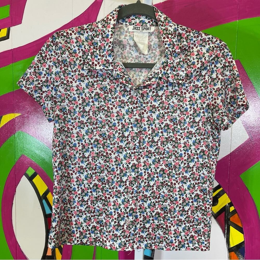 Jazz Sport, Vintage Floral Button Down Shirt. Size Medium. In excellent cond!
